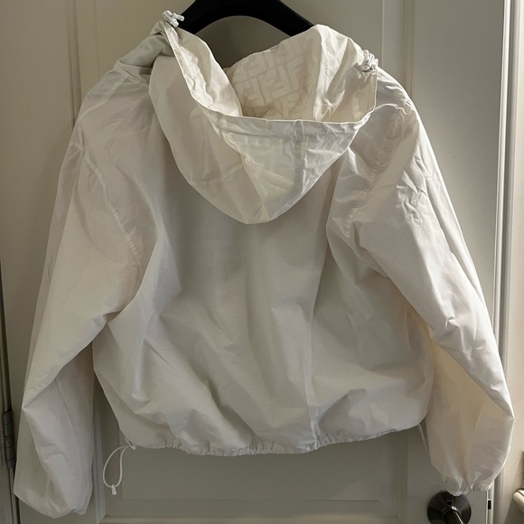 Womens Fendi reversible rain jacket. - Picture 4 of 15